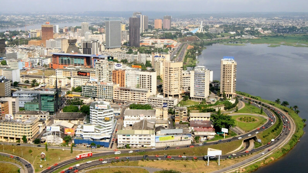 Obtenir son e-visa Togo en ligne — eVisa Access Visa Togo en ligne pour passeport français — vue aérienne de Lomé, capitale du Togo